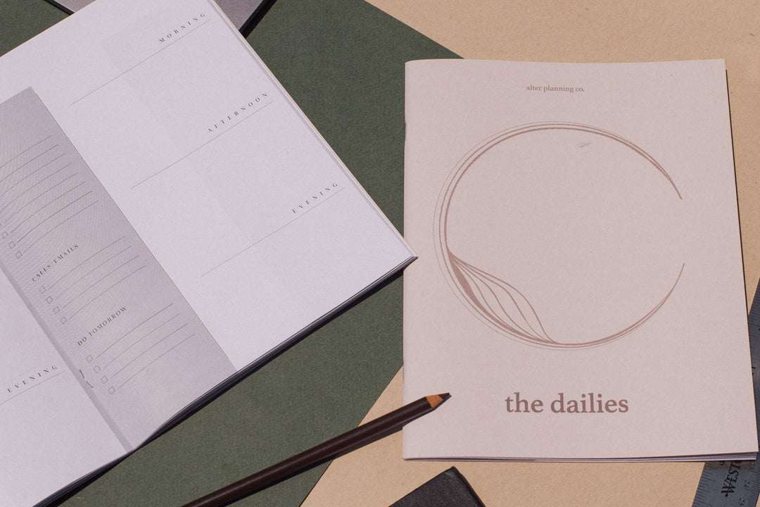 The Dailies: 30 Day Planner (Undated)